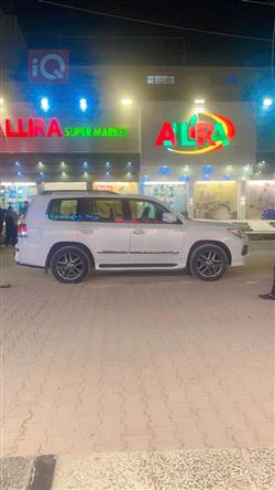 لێکزس LX